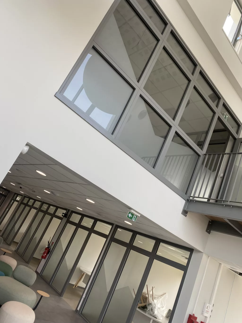 Hall d’entrée et bureaux — photo 4