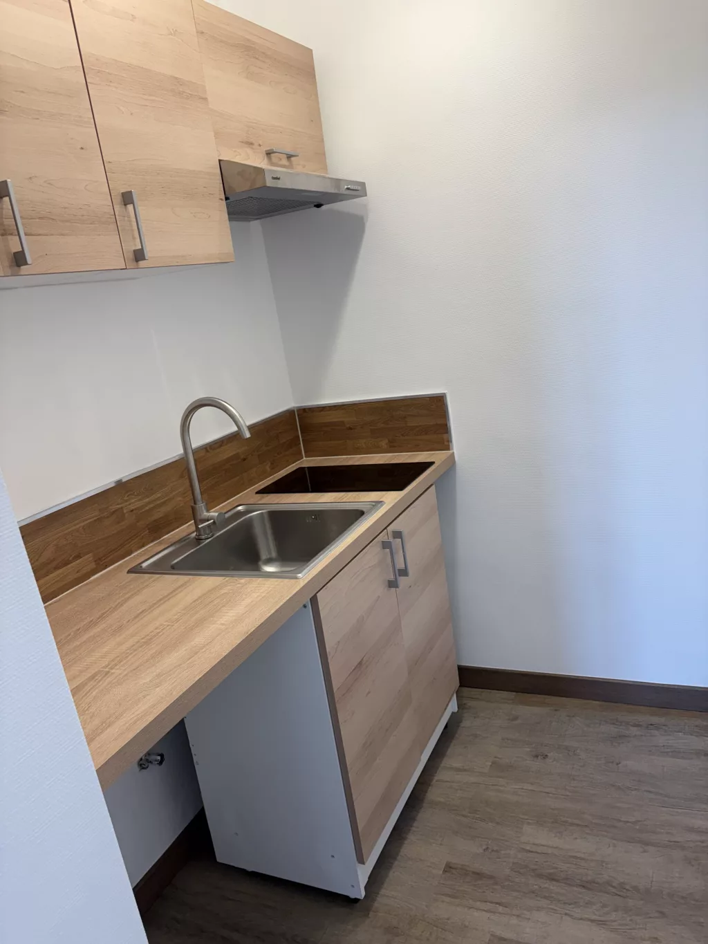 Appartement plafond,murs ,revêtement de sol — photo 3