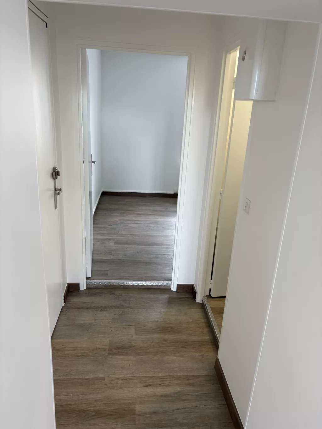 Appartement plafond,murs ,revêtement de sol — photo 6